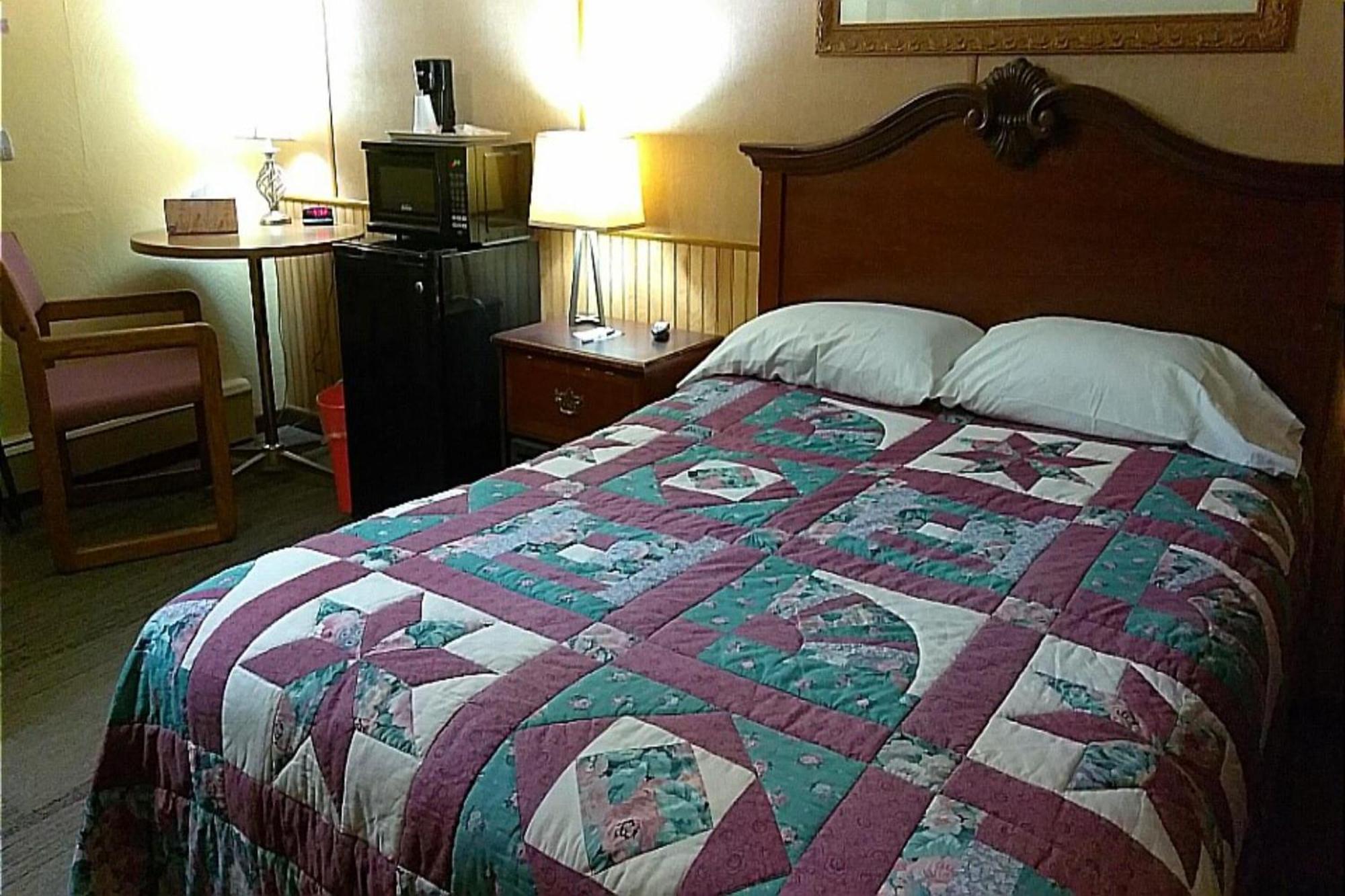 Colonial Inn Extended Stay By Oyo New Ulm Dış mekan fotoğraf
